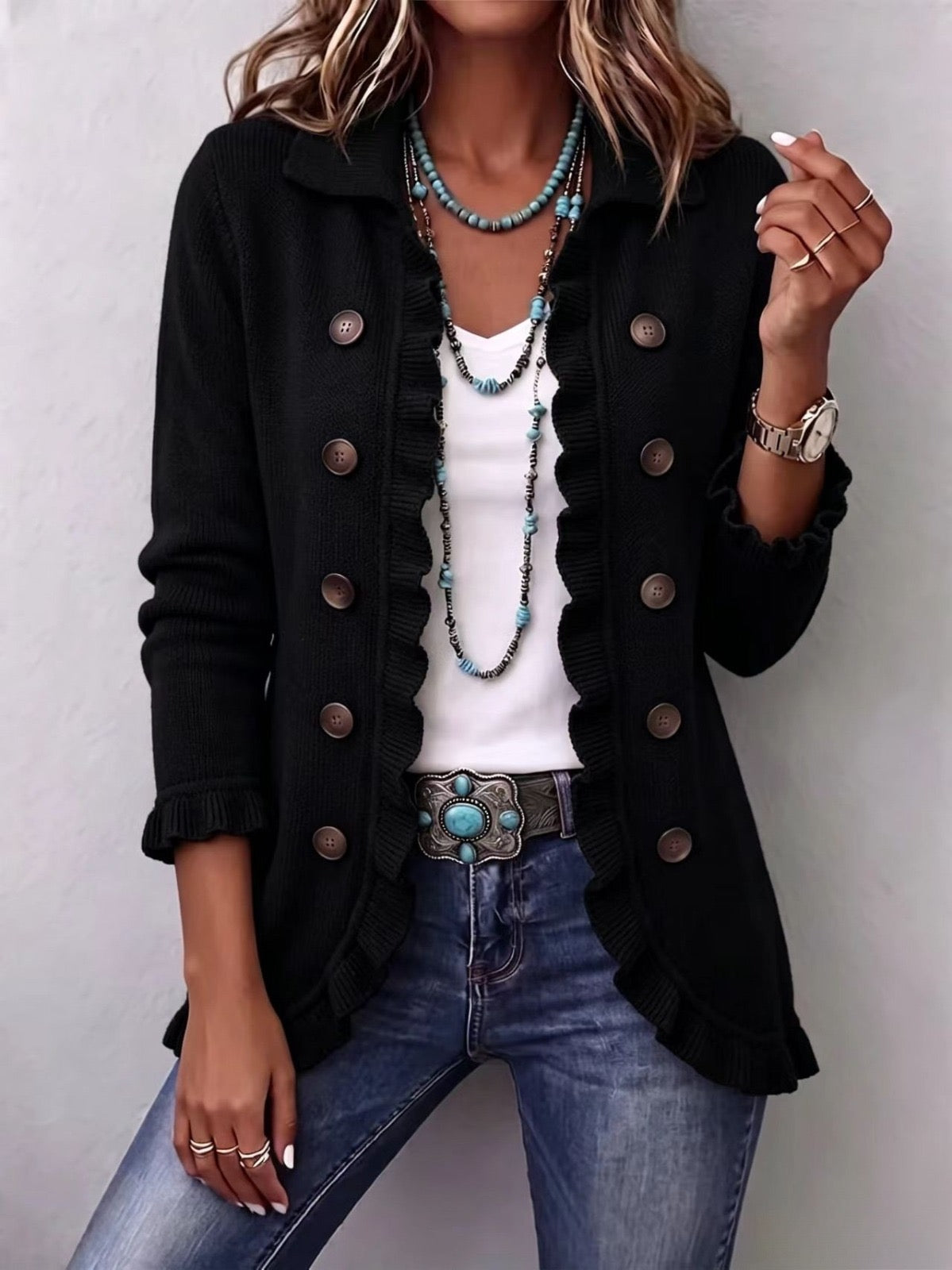Chaqueta Ónix | Negra con doble botonadura y volantes