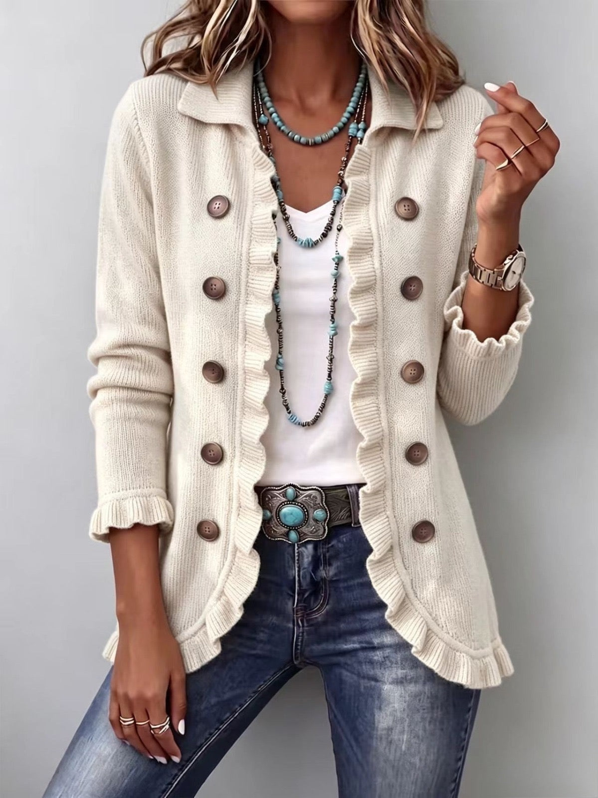 Chaqueta Nácar | Marfil con cuello clásico y volantes