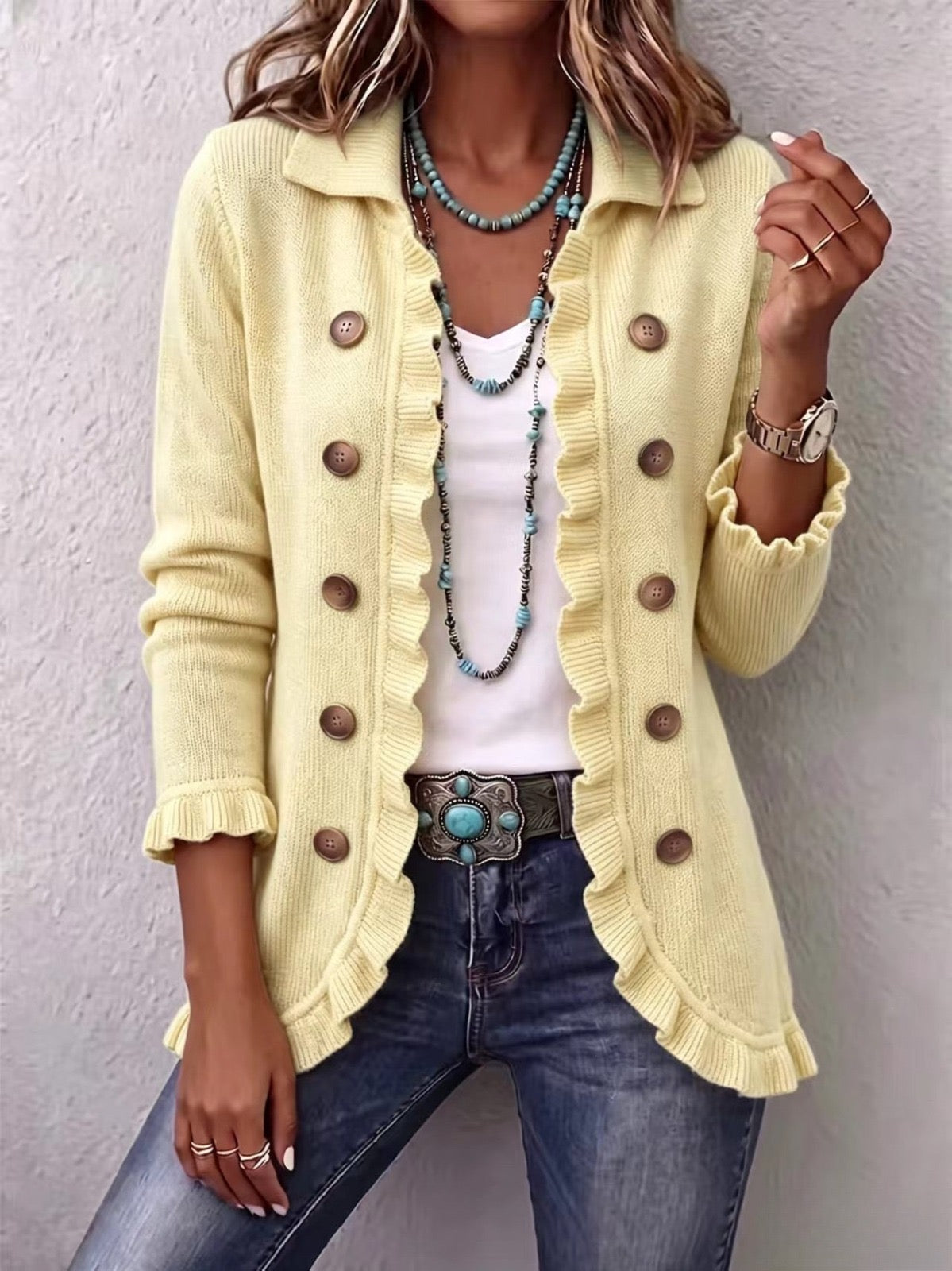 Chaqueta Vainilla | Crema con doble botonadura y volantes